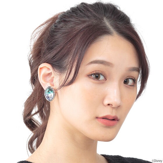 PRE-ORDER : Disney Twisted Wonderland Flower Accessory Earrings