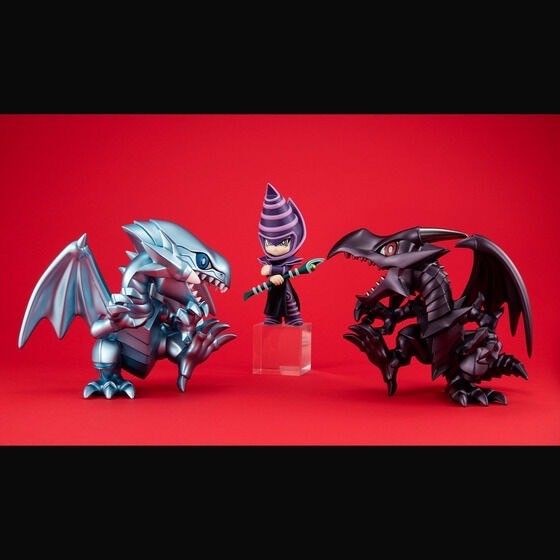 PRE-ORDER : MEGATOON Yu-Gi-Oh! Duel Monsters Red-Eyes Black Dragon & The Winged Dragon of Ra Set [Limited Photo Card Included]