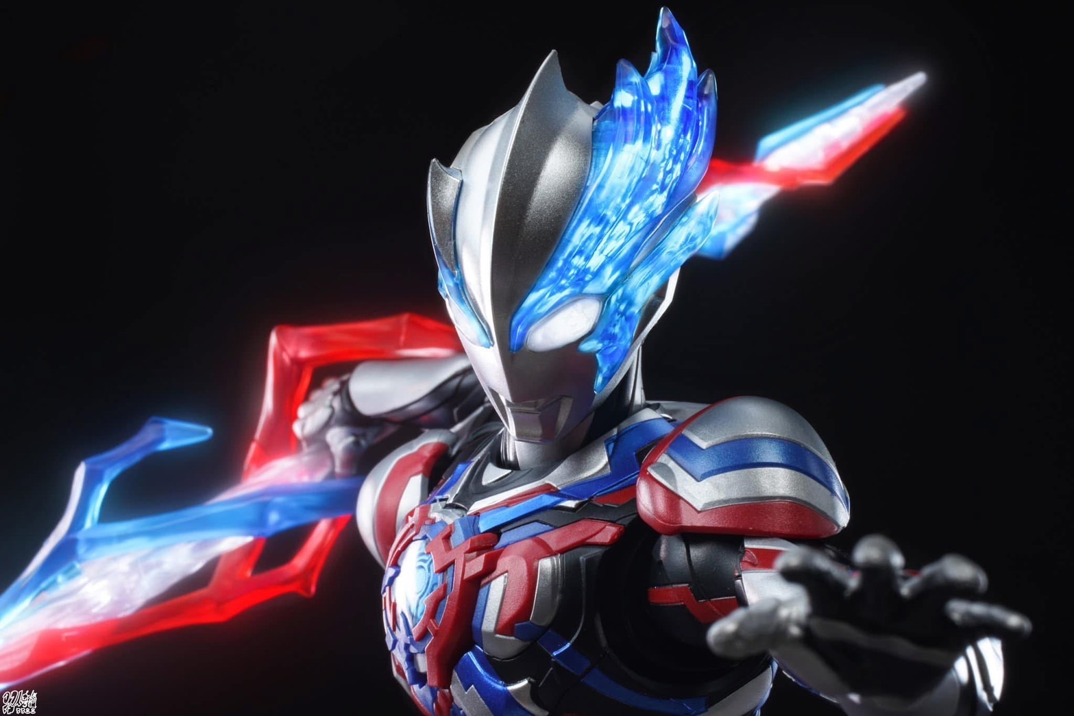 Pre-order : Ultraman Blazar Ultra Fidran Armor Legend Edition Plastic Model Kit by Buluke Blokess Bloks