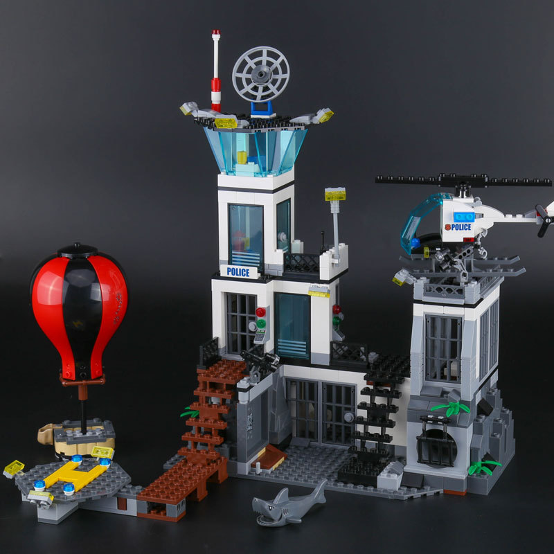 Lepin 02006 Prison Island 815pcs