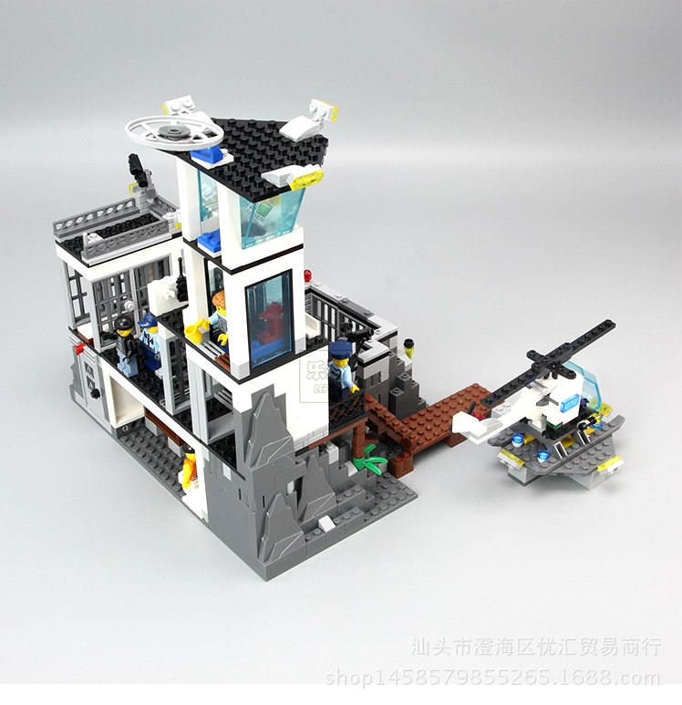 Lepin 02006 Prison Island 815pcs