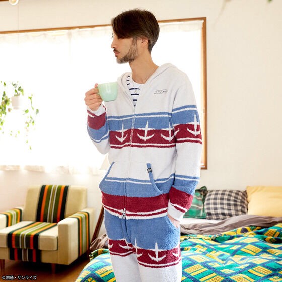 PRE-ORDER : STRICT-G "Mobile Suit Gundam" Mokomoko Room Wear Zip Parka