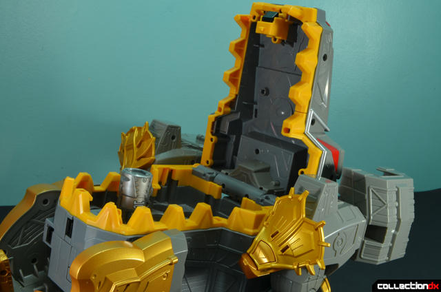 Zyuden Sentai Kyoryuger DX Gigant Buragi-oh by Bandai