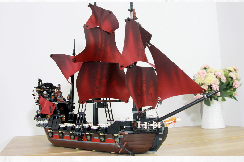 Kaku kk 19002 Pirates of the Caribean - Queen Anne 1154pcs
