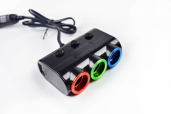 เพิ่มช่องที่จุดบุหรี่3ช่องดำ