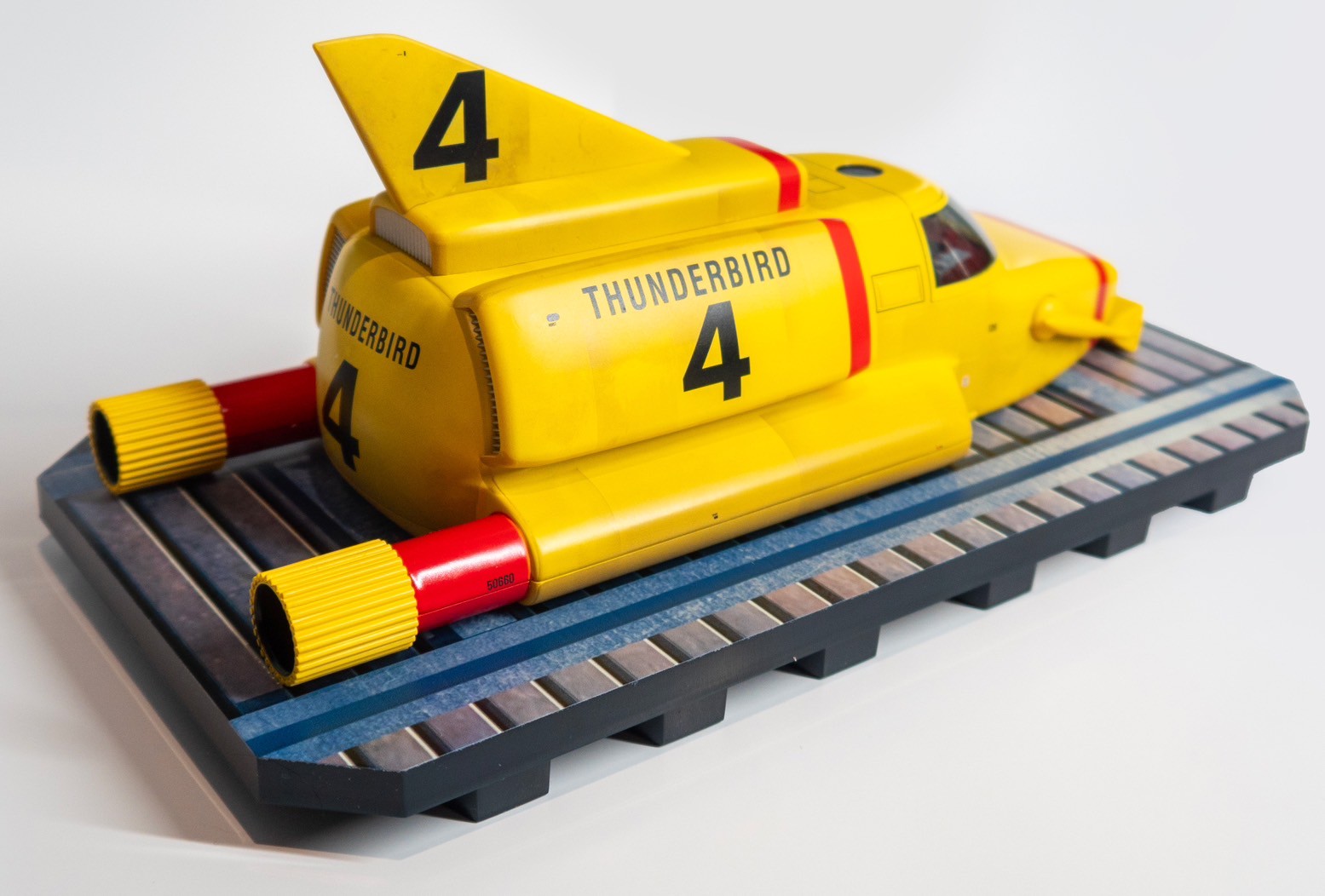 Pre-order : Thunderbirds: Thunderbird 4 Die-Cast Plastic Model by Bellfine