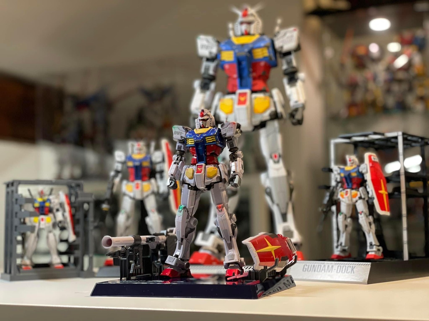 หุ่นเหล็ก Gundam - Chogokin X GUNDAM FACTORY YOKOHAMA RX-78F00 GUNDAM -Night illuminated ver.- by Premium Bandai (Lot JP มีกล่องน้ำตาล