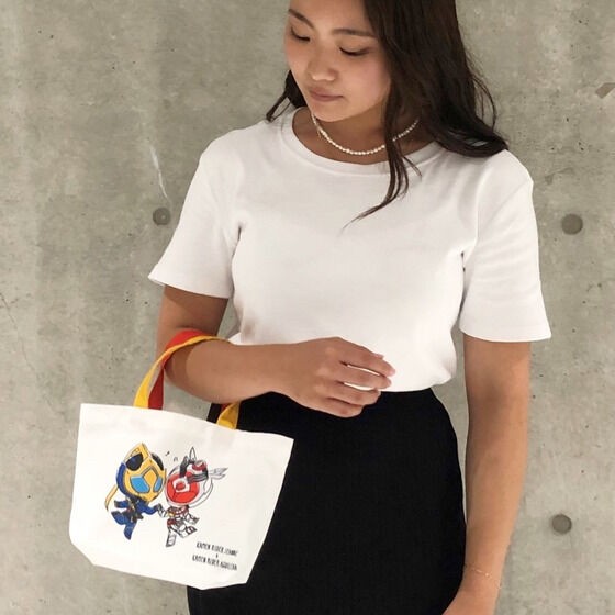 PRE-ORDER : Kamen Rider Revice Deformed Mini Tote Two-shot Pattern First Edition