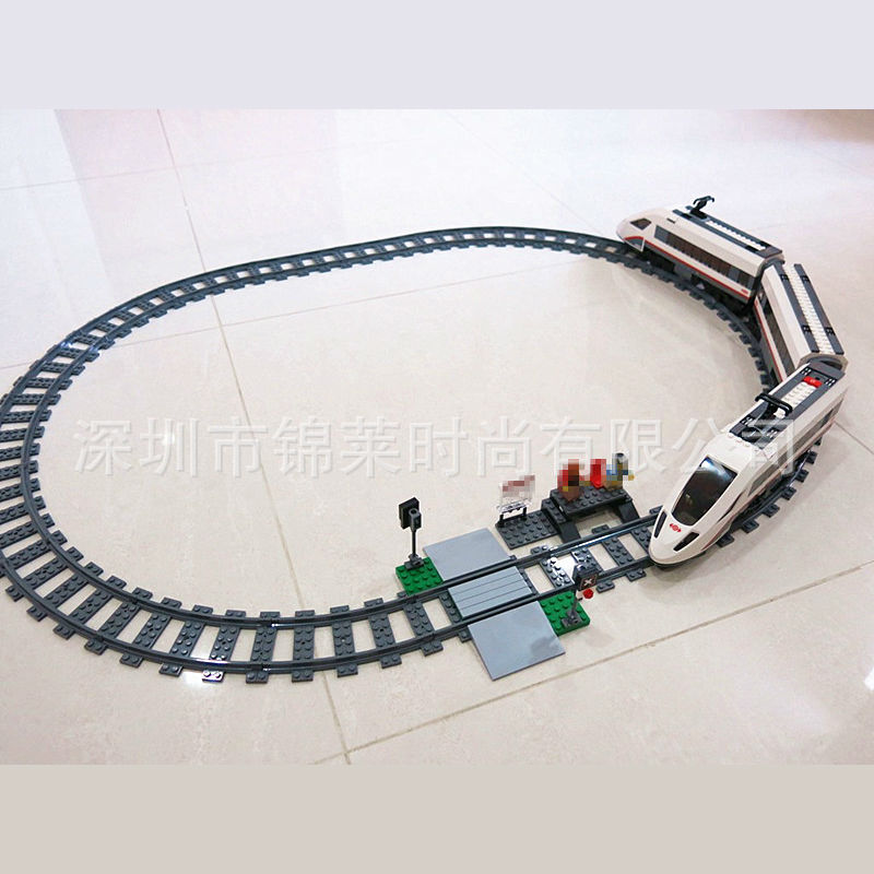 Lepin 02010 High-Speed Passenger Train 659pcs