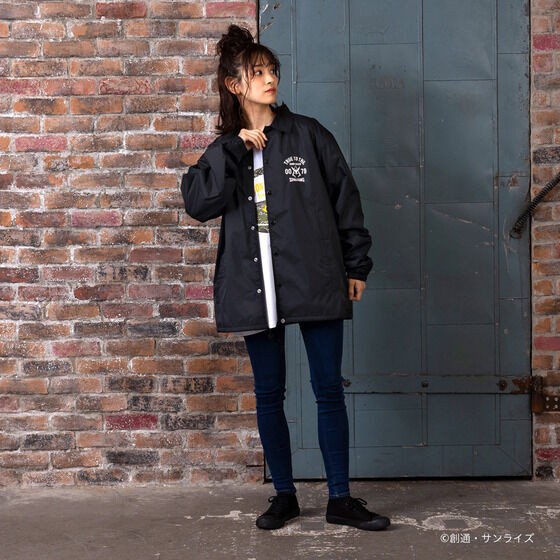 PRE-ORDER : STRICT-G SPALDING "Mobile Suit Gundam" Coach Jacket RED COMET