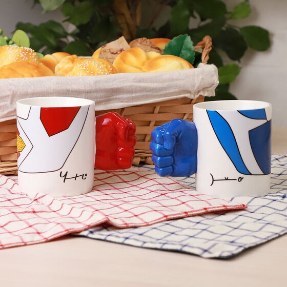 PRE-ORDER : Ultraman Mebius Ultraman Hikari Kizuna Pair Mug Cup