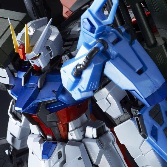 PRE-ORDER : MG 1/100 PERFECT STRIKE GUNDAM SPECIAL COATING VER. PLASTIC MODEL