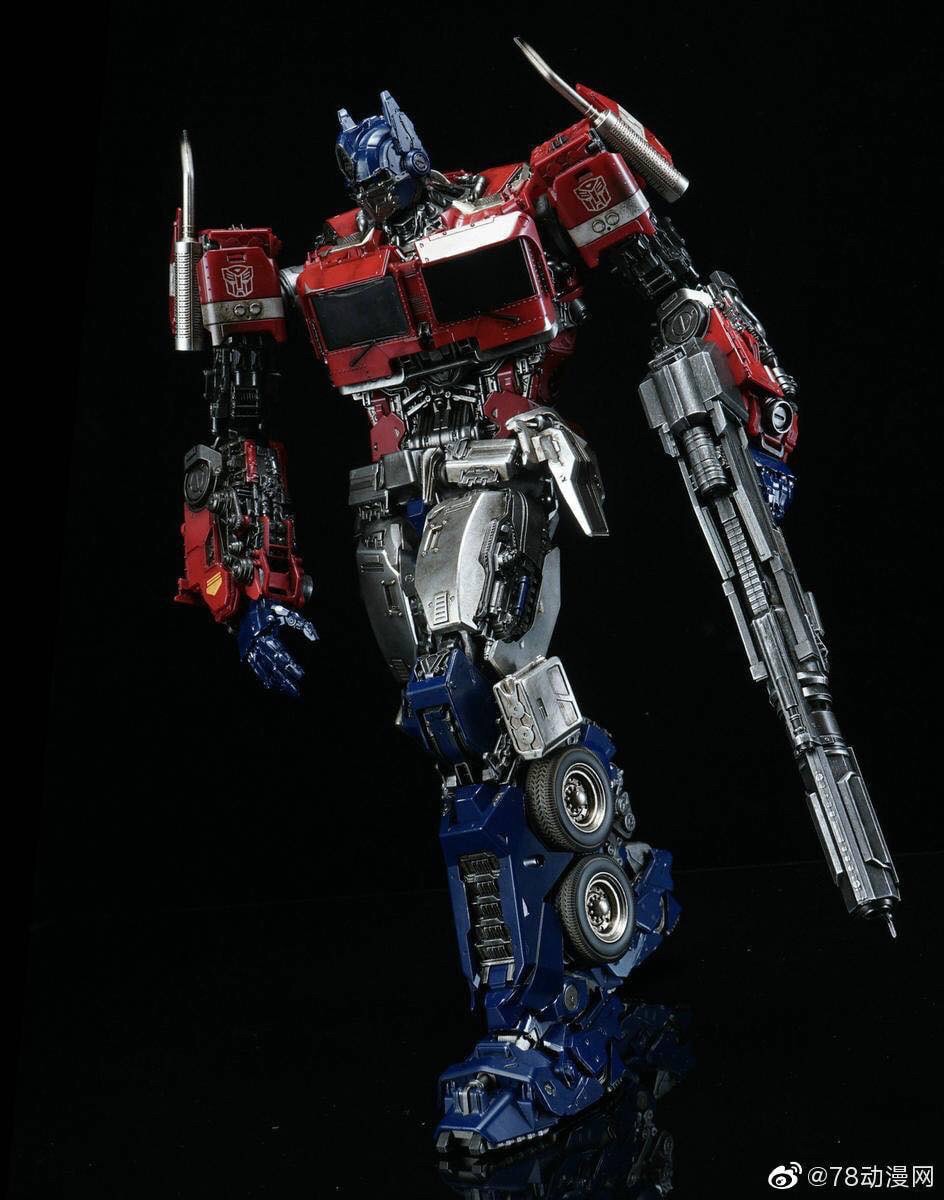 Pre-order : Transformers Bumblebee: DLX Scale Collectible Figure Series - Optimus Prime by 3A ThreeZero (Re-product)