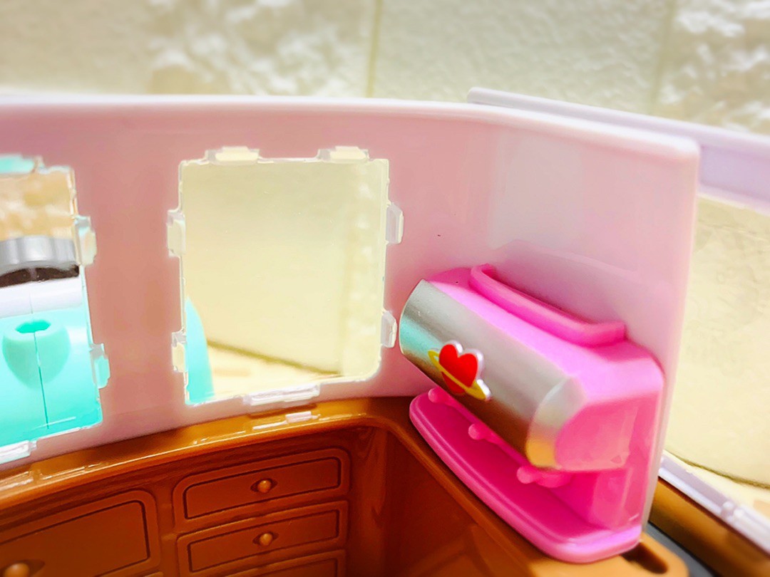 ฟิกเกอร์รถ BT21 Universtar Camping Car Play Set by Line Friends x Young Toys