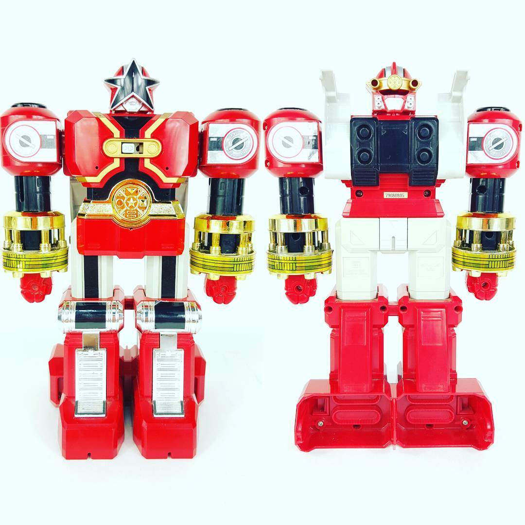 Chouriki Sentai Ohranger - DX Red Puncher by Bandai