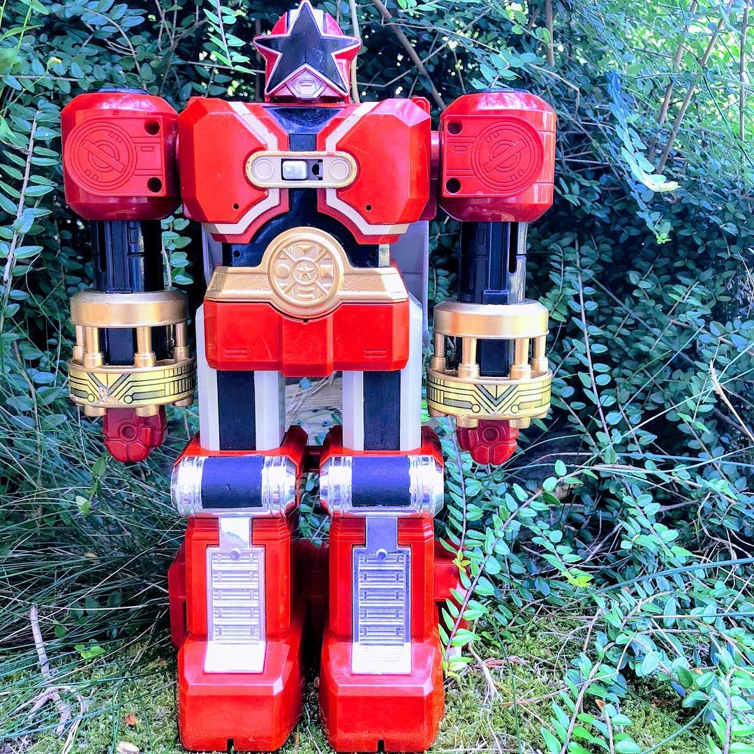 Chouriki Sentai Ohranger - DX Red Puncher by Bandai