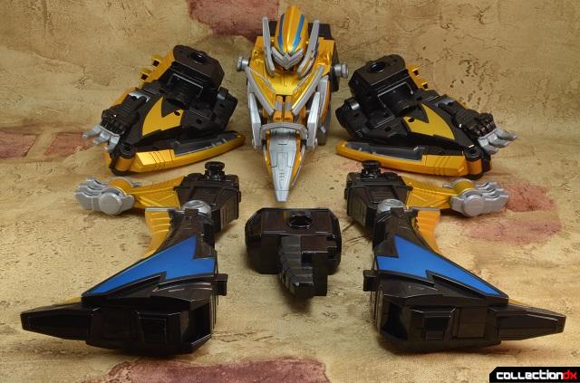 Zyuden Sentai Kyoryuger DX Pteraiden-oh by Bandai