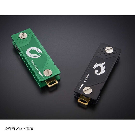 PRE-ORDER : Kamen Rider W Key Item GAIAMEMORY CYCLONEMEMORY / JOKER