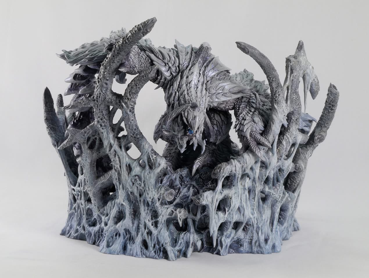 Pre-order : Monster Hunter: Capcom Figure Builder Creators Model Chain Blade Wyvern Arkveld by Capcom