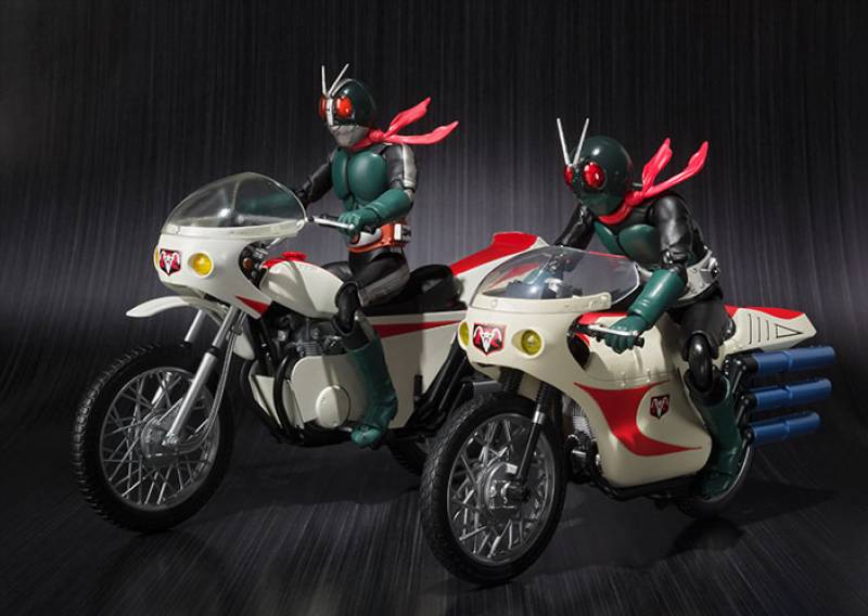 S.H.Figuarts Masked Rider 2 & Cyclone by Bandai