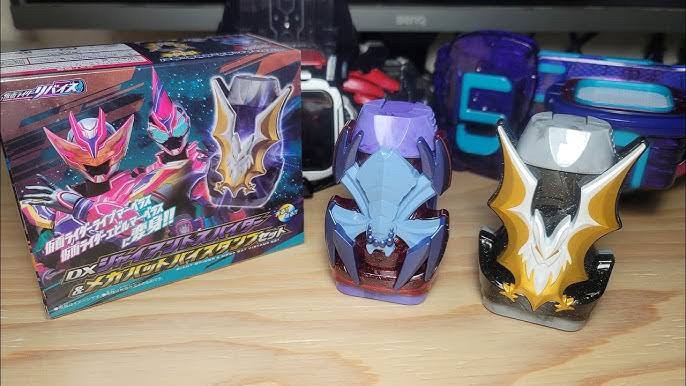 Masked Rider Revice - DX Giant Spider & Mega Bat Vistamp Set by Premium Bandai