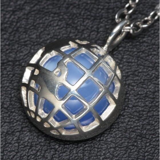 PRE-ORDER : Masked Rider W WIND SCALE Earth Pendant