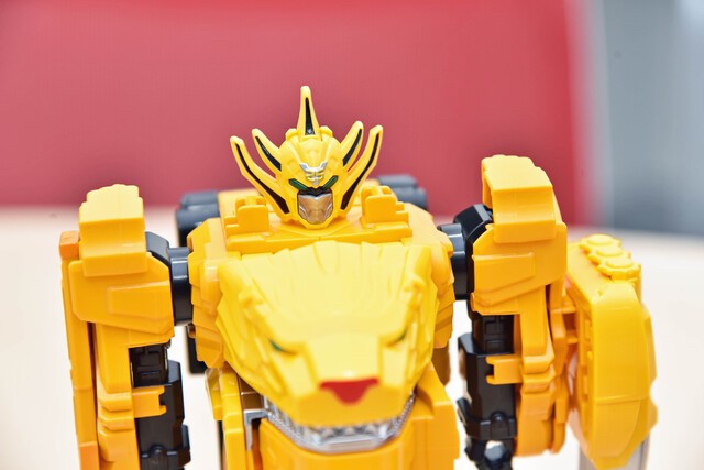 Kikai Sentai Zenkaiger - DX METAL APPEND Zenkaioh JuraGaon by Bandai