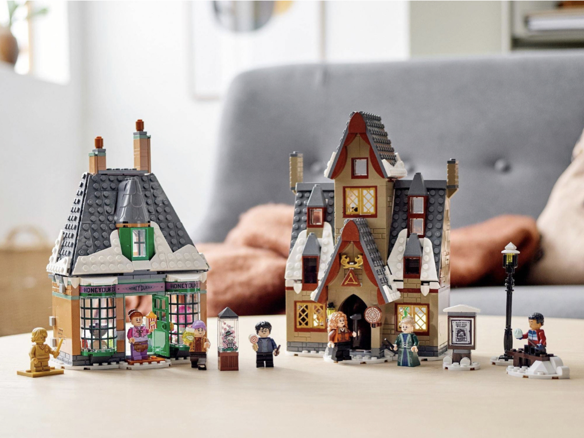 X 19070 Harry Potter Hogsmeade Village Visit 851pcs