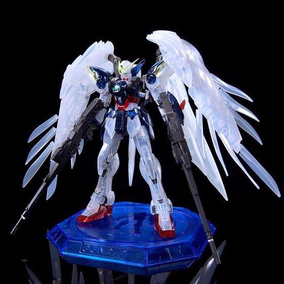 PRE-ORDER : RG 1/144 Gundam Base Limited Wing Gundam Zero EW (Clear color) Plastic Model