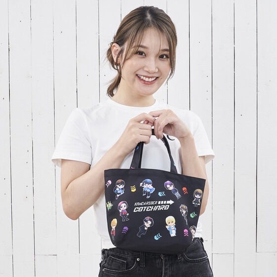PRE-ORDER : Kamen Rider Gotchard Deformed Mini Tote