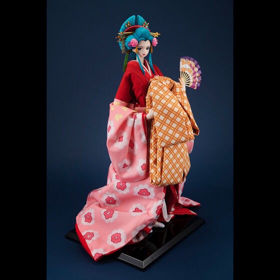 PRE-ORDER : Kyugetsu x MegaHouse Japanese Doll One Piece Komurasaki [Special Price Set with Exclusive Glass Case]