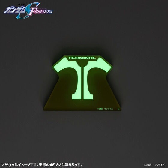 PRE-ORDER : Mobile Suit Gundam SEED FREEDOM Glowing Acrylic Stand / Plate