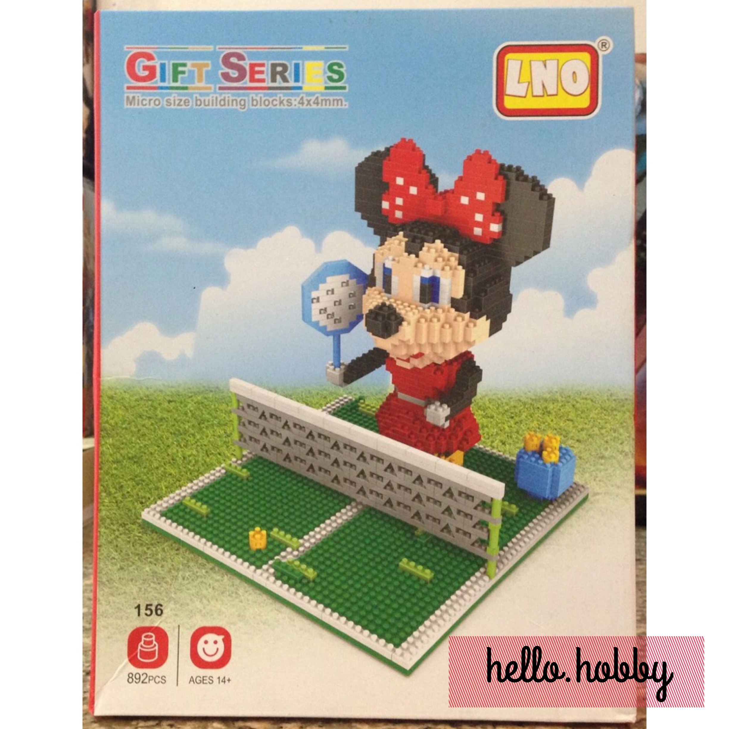 LNO 156 Minnie Mouse Playing Tennis 892pcs