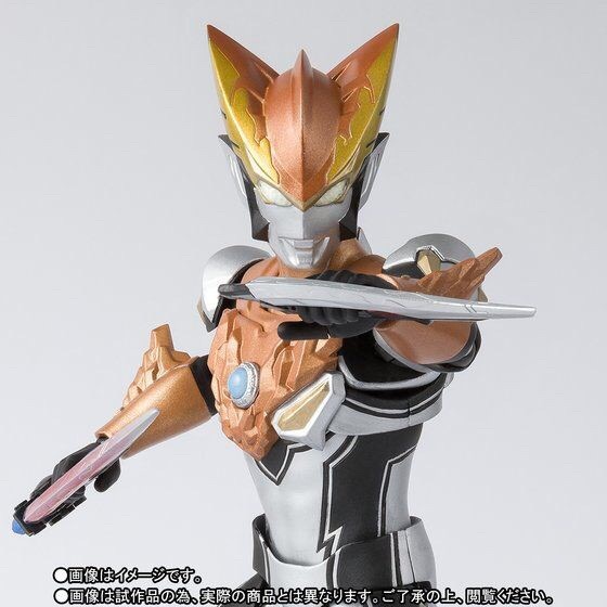 PRE-ORDER : S.H.FIGUARTS ULTRAMAN ROSSO GROUND