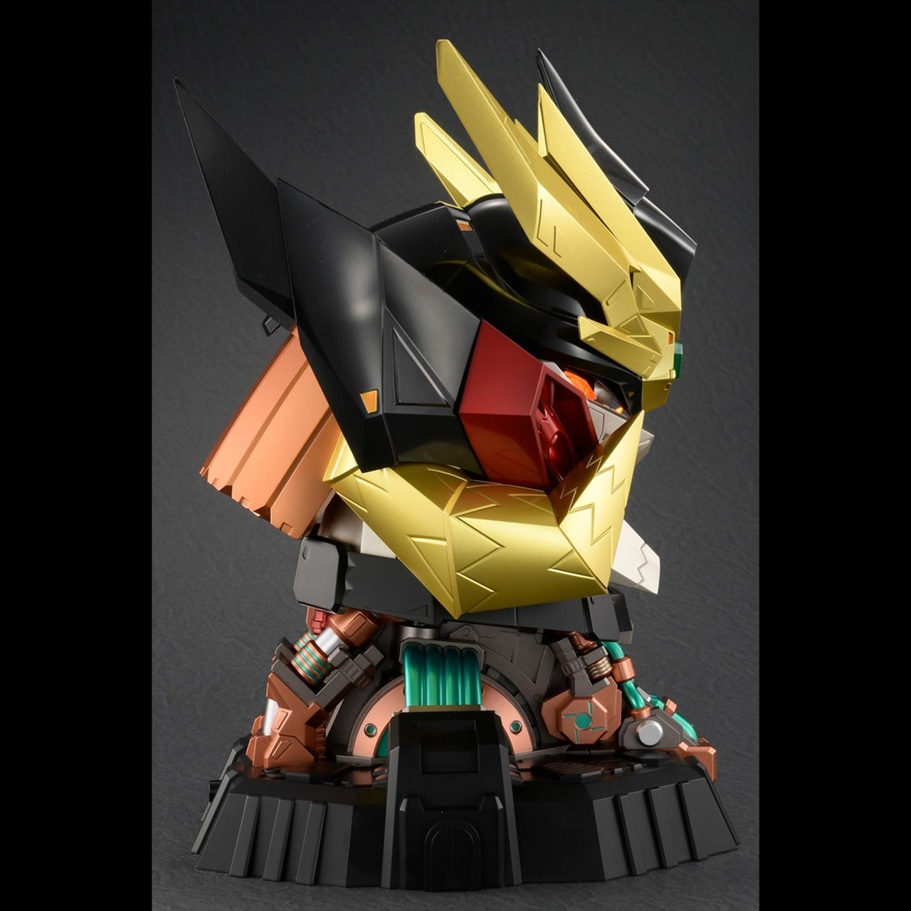 Pre-order : AMAKUNI KIZIN GENESIC GAOGAIGAR Head Display Model by Sentinel x Hobby Japan