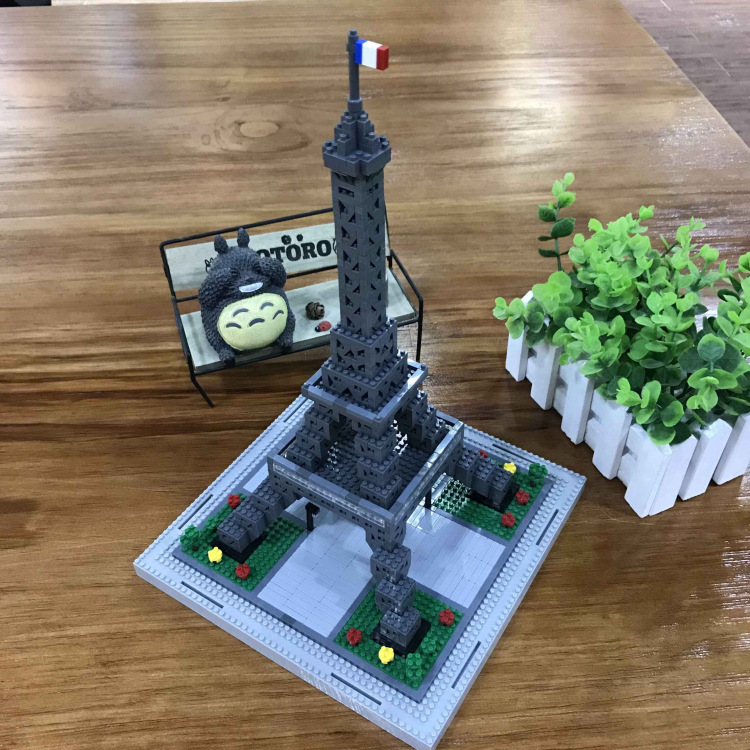 Balody 16077 Eiffel Tower 1600pcs