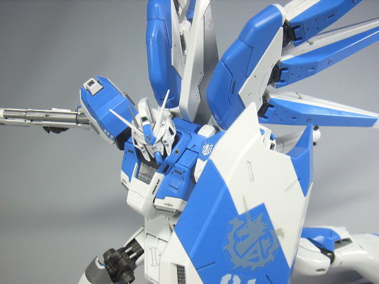 MG 1/100 RX-93-2 Hi-v Gundam by Bandai
