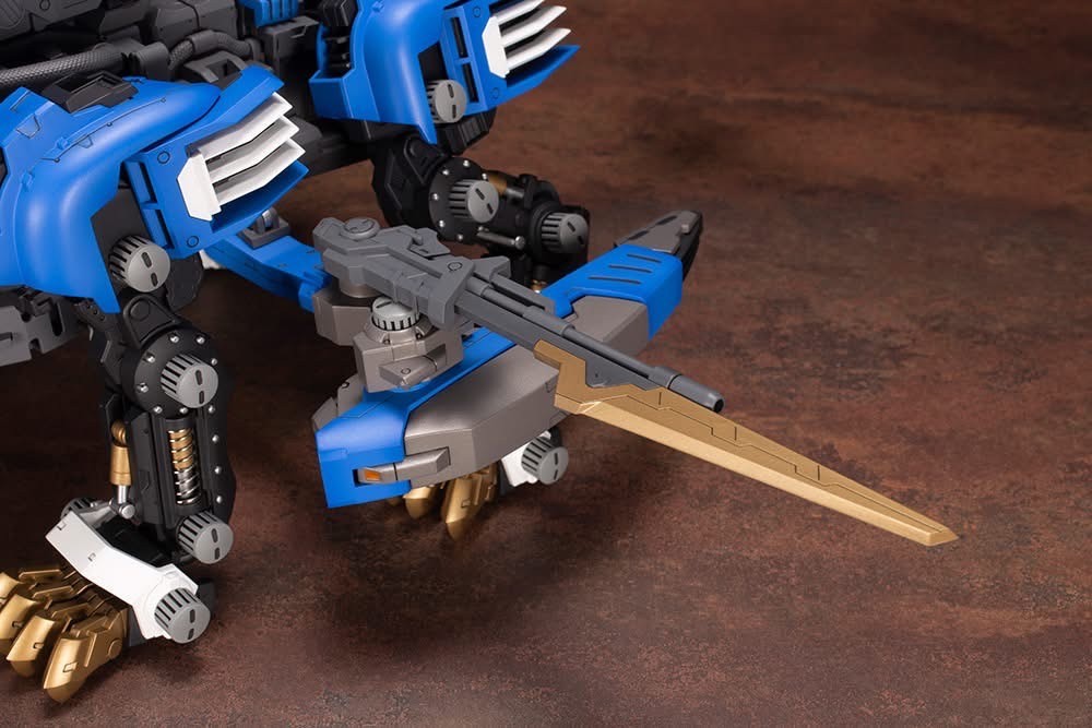 Pre-order : 1/72 Zoids: RZ-028 Blade Liger AB Plastic Model Kit by Kotobukiya (Reissue)