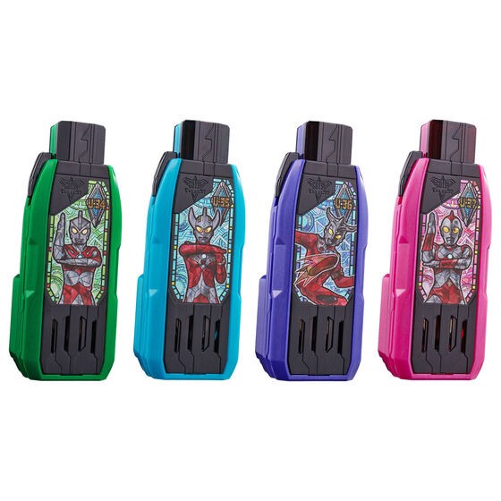 PRE-ORDER : Ultraman Trigger DX Guts Hyper Key Premium Glory Ultra Brothers Key Set