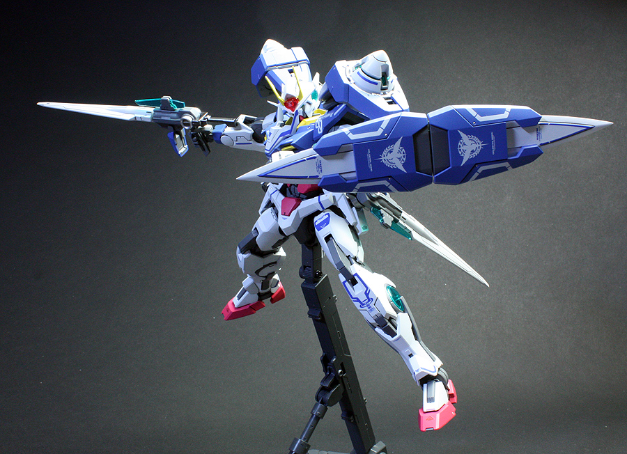 MG 1/100 GN-0000+GNR-010 OO Raiser by Bandai