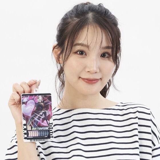 PRE-ORDER : Kamen Rider Gotchard Zukyumpire Pass Case