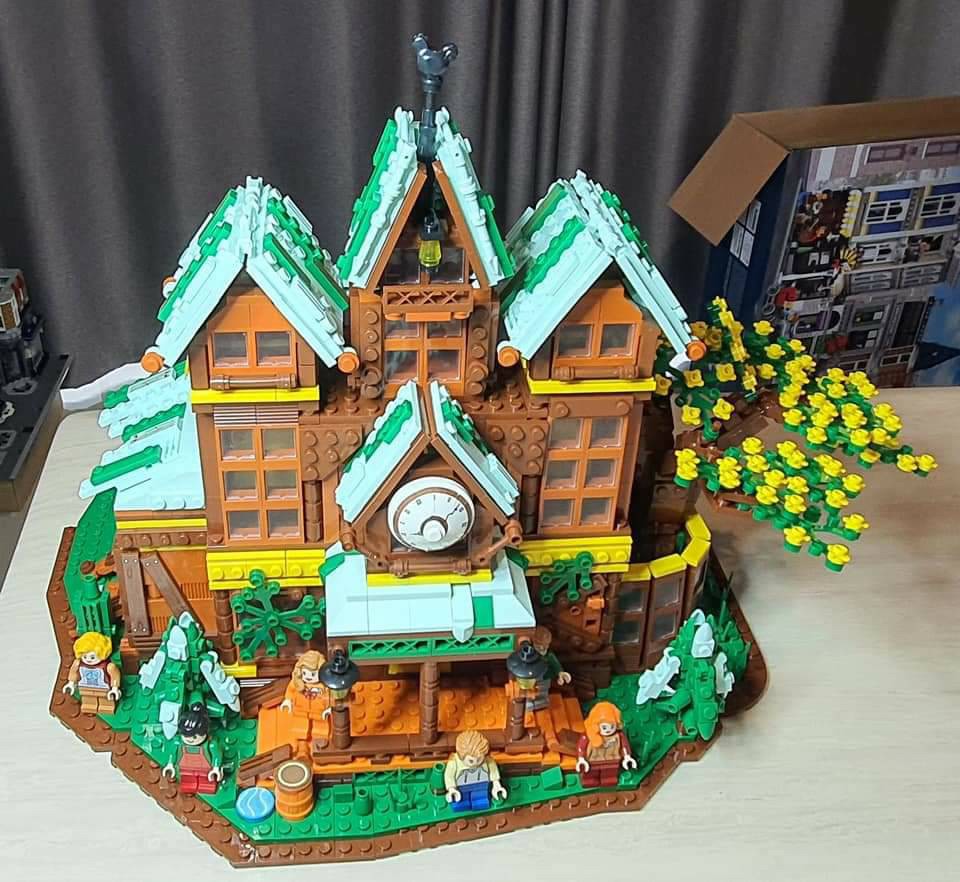 86002 Tree House 2466pcs