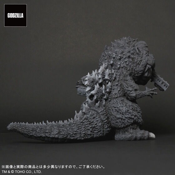 PRE-ORDER : Gigantic Series x DefoReal Godzilla (1954) Monochrome Ver.