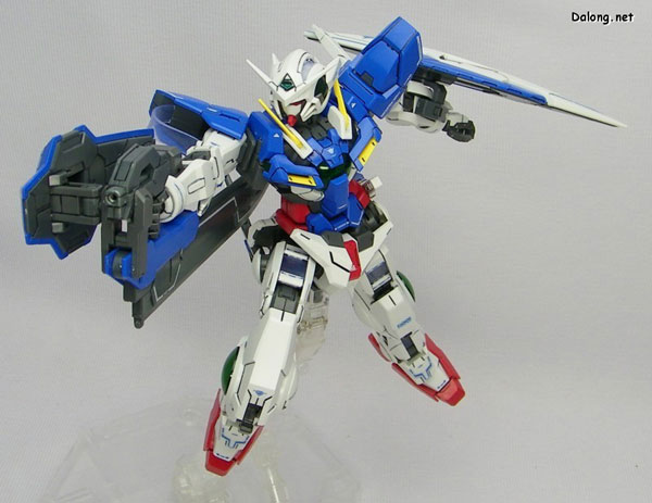 MG 1/100 GN-001 Gundam Exia by Bandai