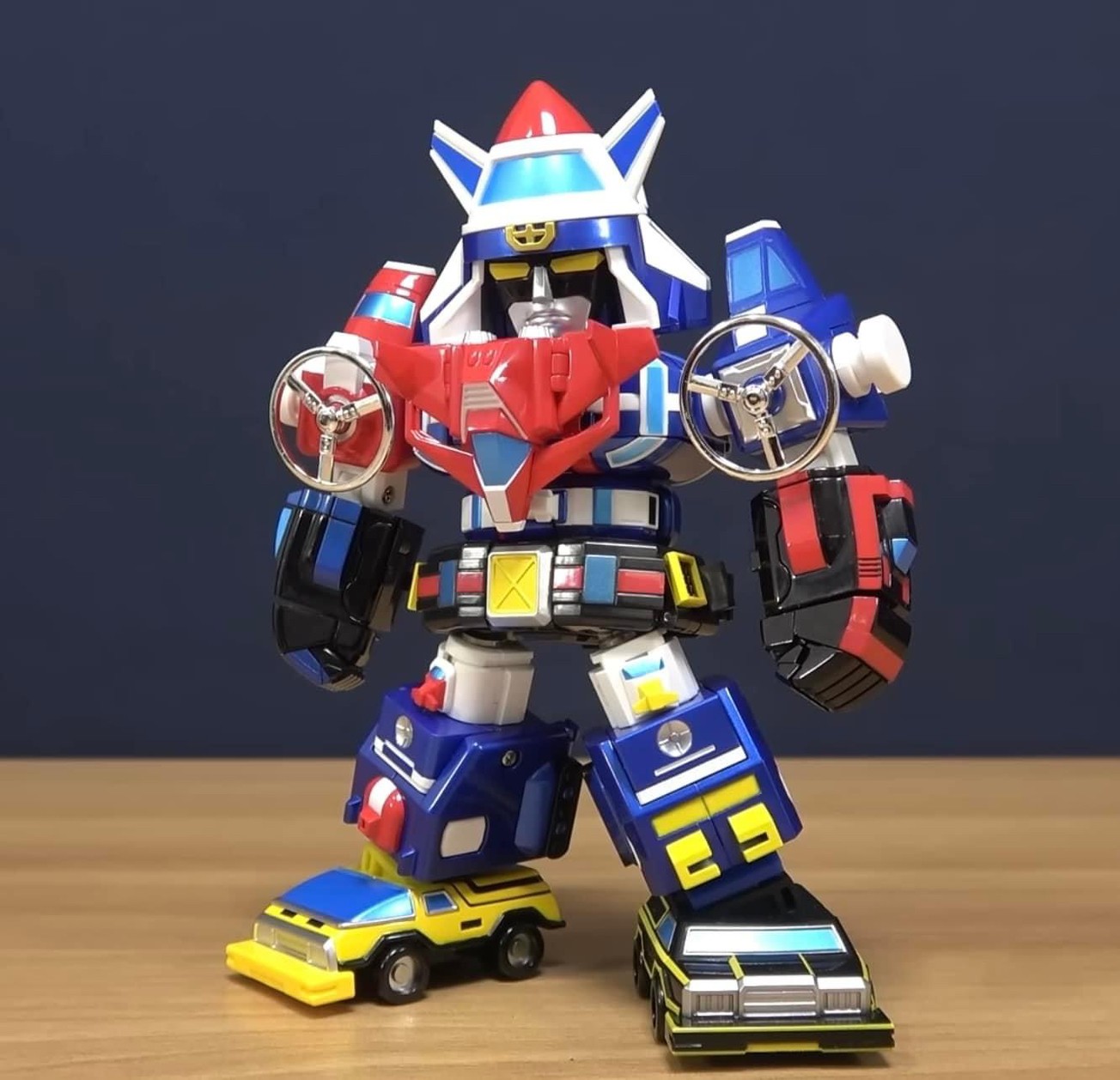 ES Gokin - Dairugger / Voltron Vehicle Force by Action Toys