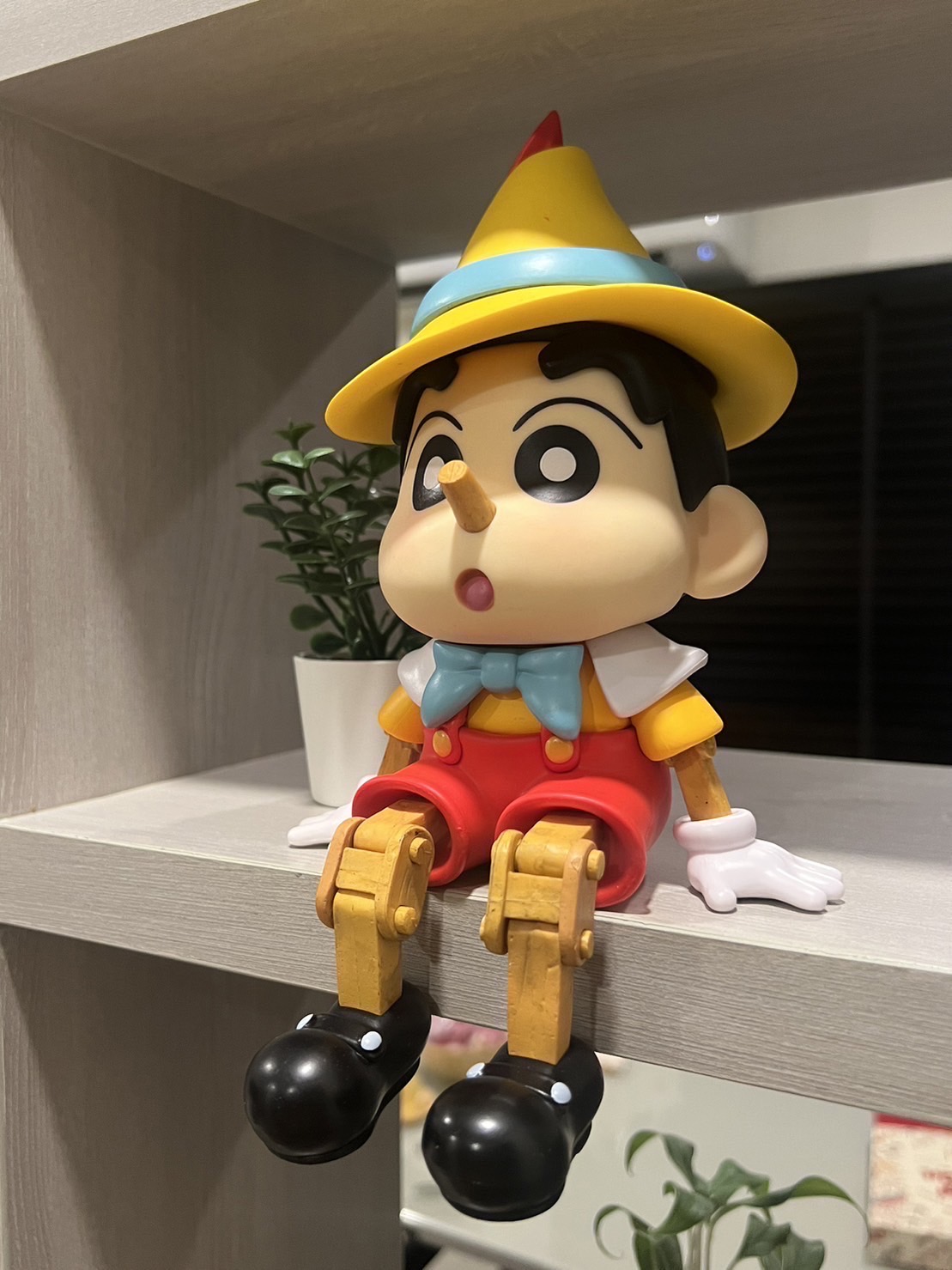 โมเดล Crayon Shinchan x Pinocchio