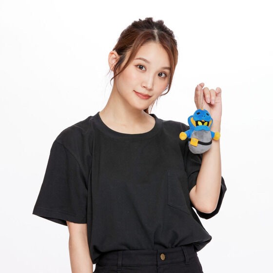 PRE-ORDER : Kamen Rider Revice Lovekov Mini Mini Mascot Charm