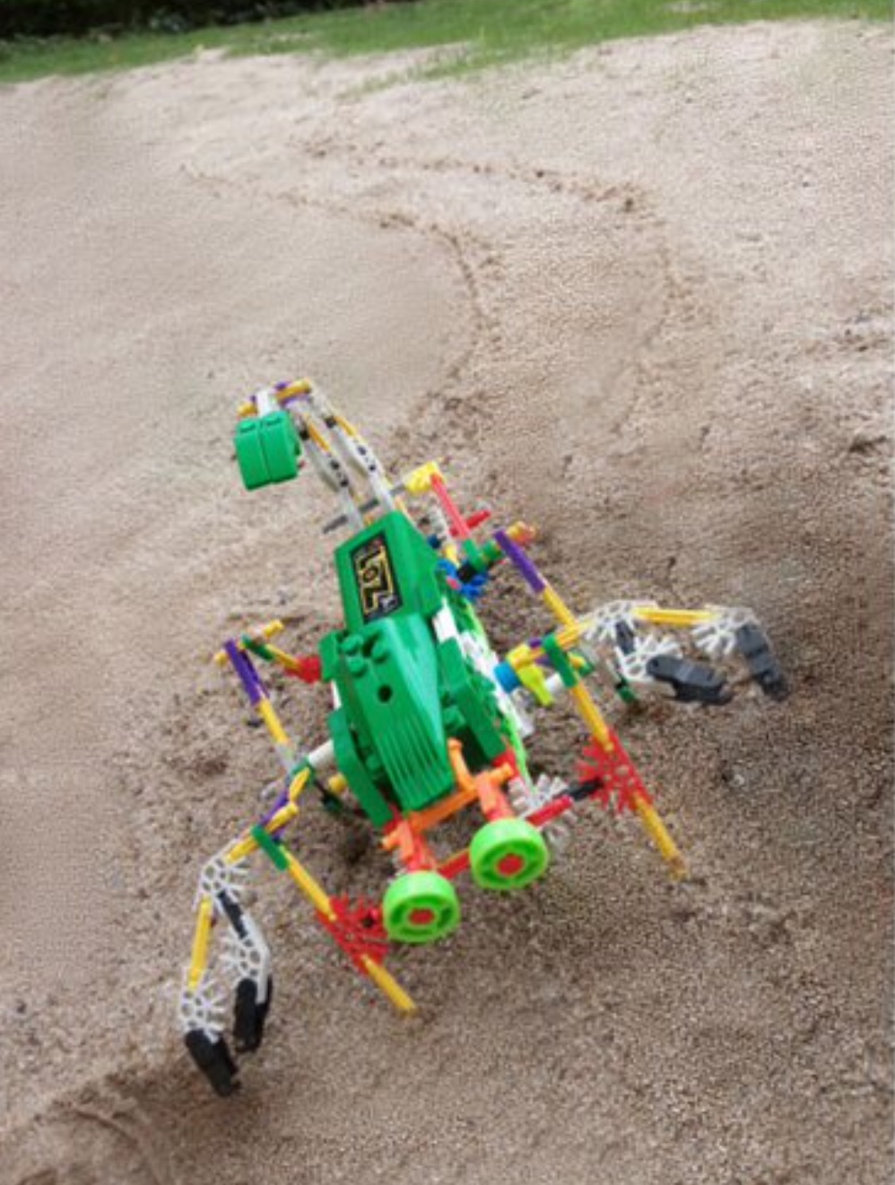 LOZ 3019 Robotic Jungle Scorpion 160pcs (มีมอเตอร์เดินได้)