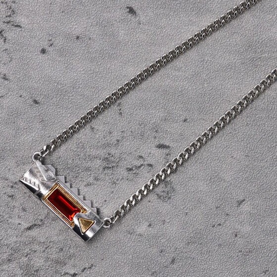 PRE-ORDER : Zyuden Sentai Kyoryuger Beast Battery Design Necklace