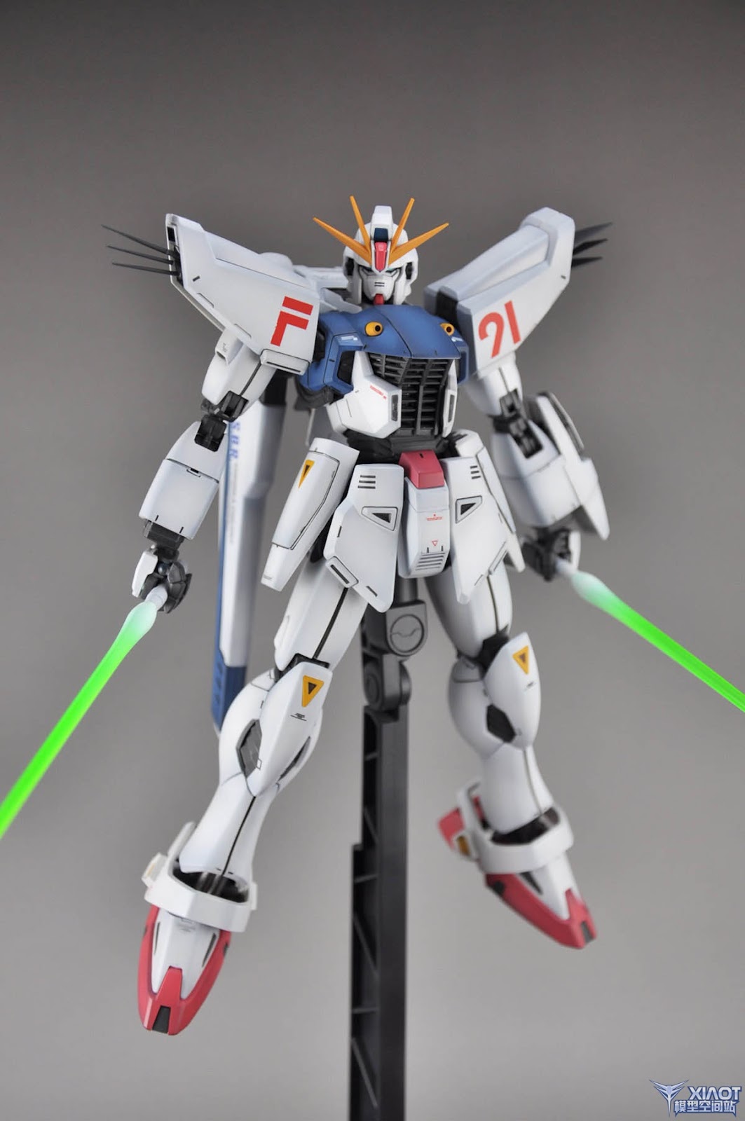 MG 1/100 Gundam F91 by Bandai